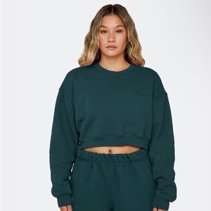 SET Active Cropped Crewneck